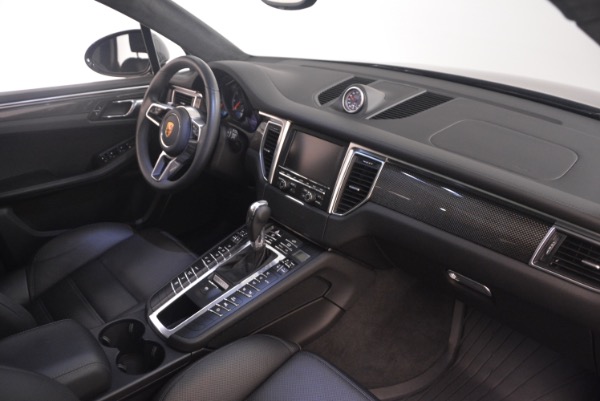 Used 2016 Porsche Macan Turbo for sale Sold at Bugatti of Greenwich in Greenwich CT 06830 21