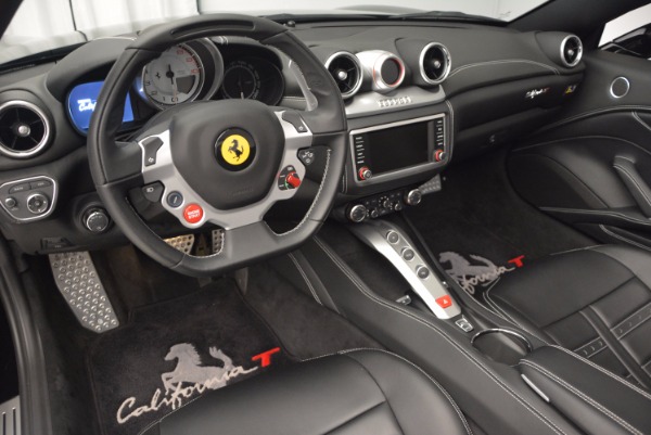 Used 2015 Ferrari California T for sale $155,900 at Bugatti of Greenwich in Greenwich CT 06830 25