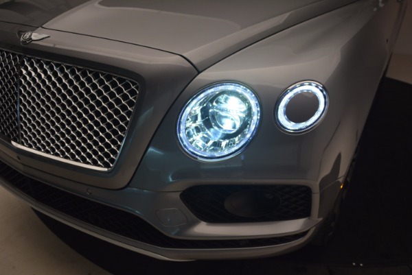 New 2018 Bentley Bentayga Onyx for sale Sold at Bugatti of Greenwich in Greenwich CT 06830 17