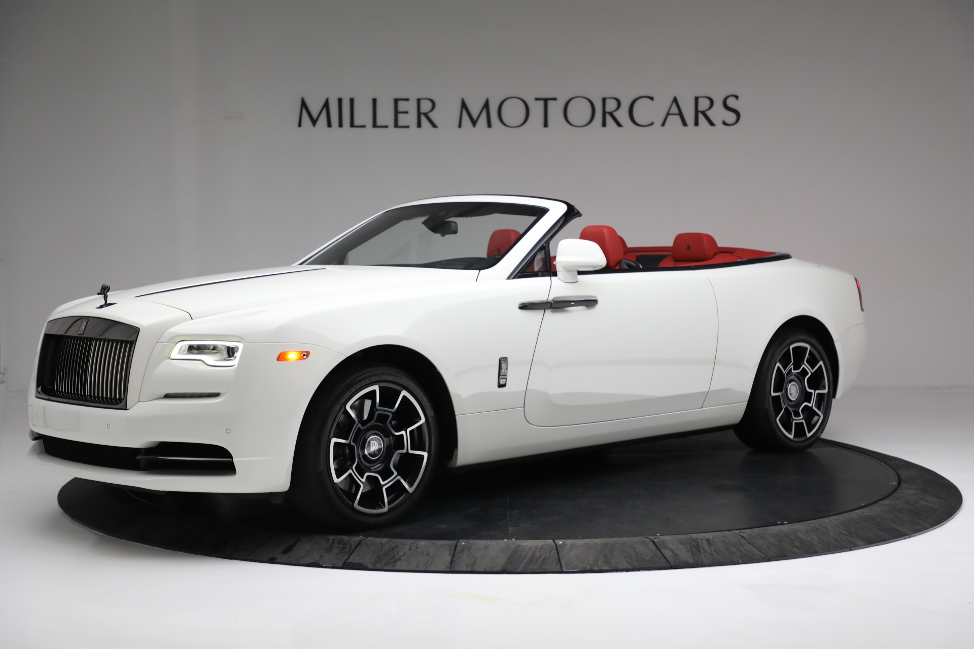 Used 2018 Rolls-Royce Dawn Black Badge for sale $289,900 at Bugatti of Greenwich in Greenwich CT 06830 1