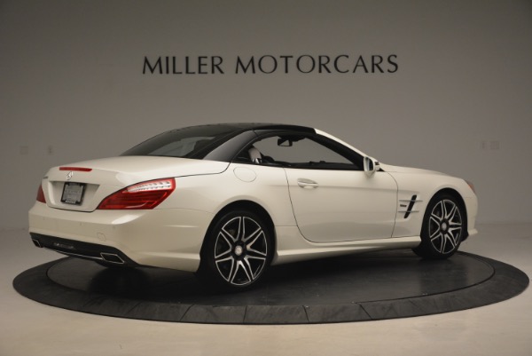 Used 2015 Mercedes Benz SL-Class SL 550 for sale Sold at Bugatti of Greenwich in Greenwich CT 06830 21