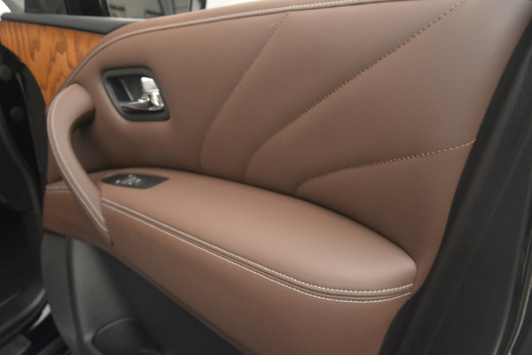 Used 2015 INFINITI QX80 Limited 4WD for sale Sold at Bugatti of Greenwich in Greenwich CT 06830 28