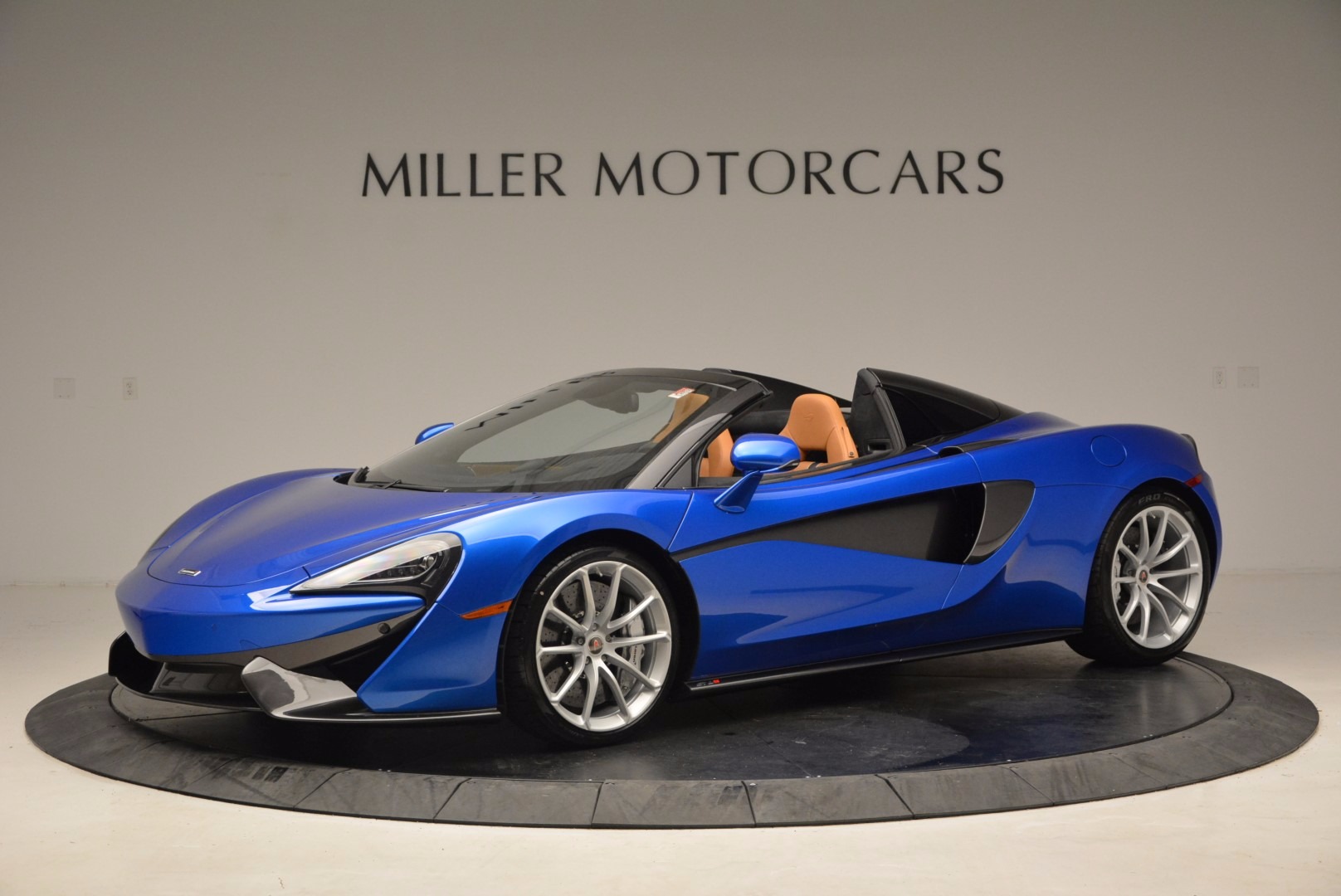 Used 2018 McLaren 570S Spider for sale Sold at Bugatti of Greenwich in Greenwich CT 06830 1