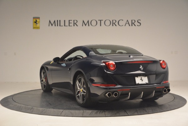 Used 2017 Ferrari California T for sale Sold at Bugatti of Greenwich in Greenwich CT 06830 17