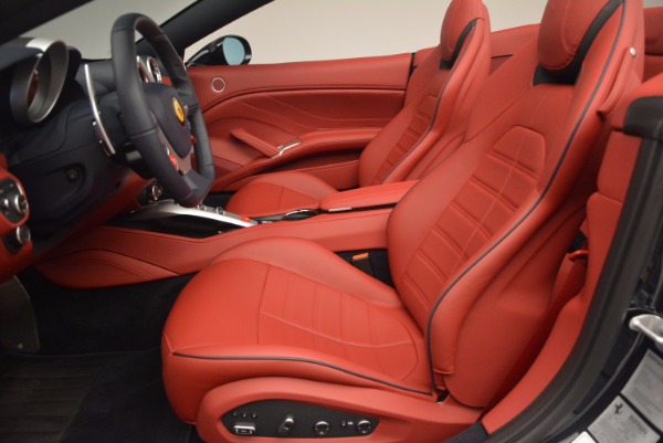 Used 2017 Ferrari California T for sale Sold at Bugatti of Greenwich in Greenwich CT 06830 26