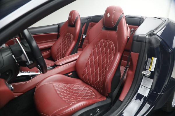 Used 2016 Ferrari California T for sale $119,900 at Bugatti of Greenwich in Greenwich CT 06830 15