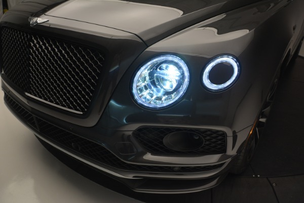 Used 2018 Bentley Bentayga W12 Signature for sale Sold at Bugatti of Greenwich in Greenwich CT 06830 16