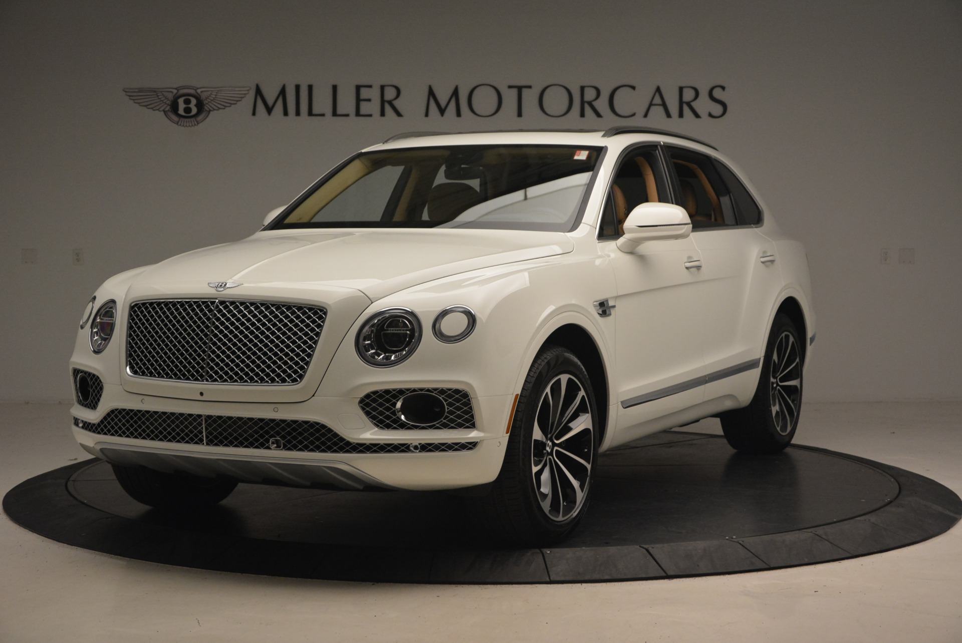 New 2018 Bentley Bentayga W12 Signature for sale Sold at Bugatti of Greenwich in Greenwich CT 06830 1
