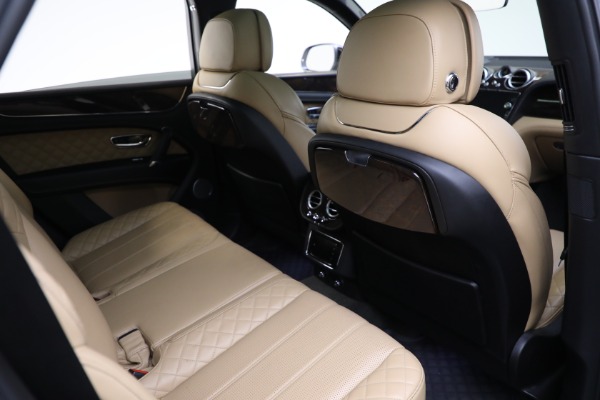 Used 2018 Bentley Bentayga W12 Signature Edition for sale Sold at Bugatti of Greenwich in Greenwich CT 06830 25