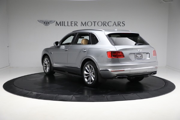 Used 2018 Bentley Bentayga W12 Signature Edition for sale Sold at Bugatti of Greenwich in Greenwich CT 06830 5