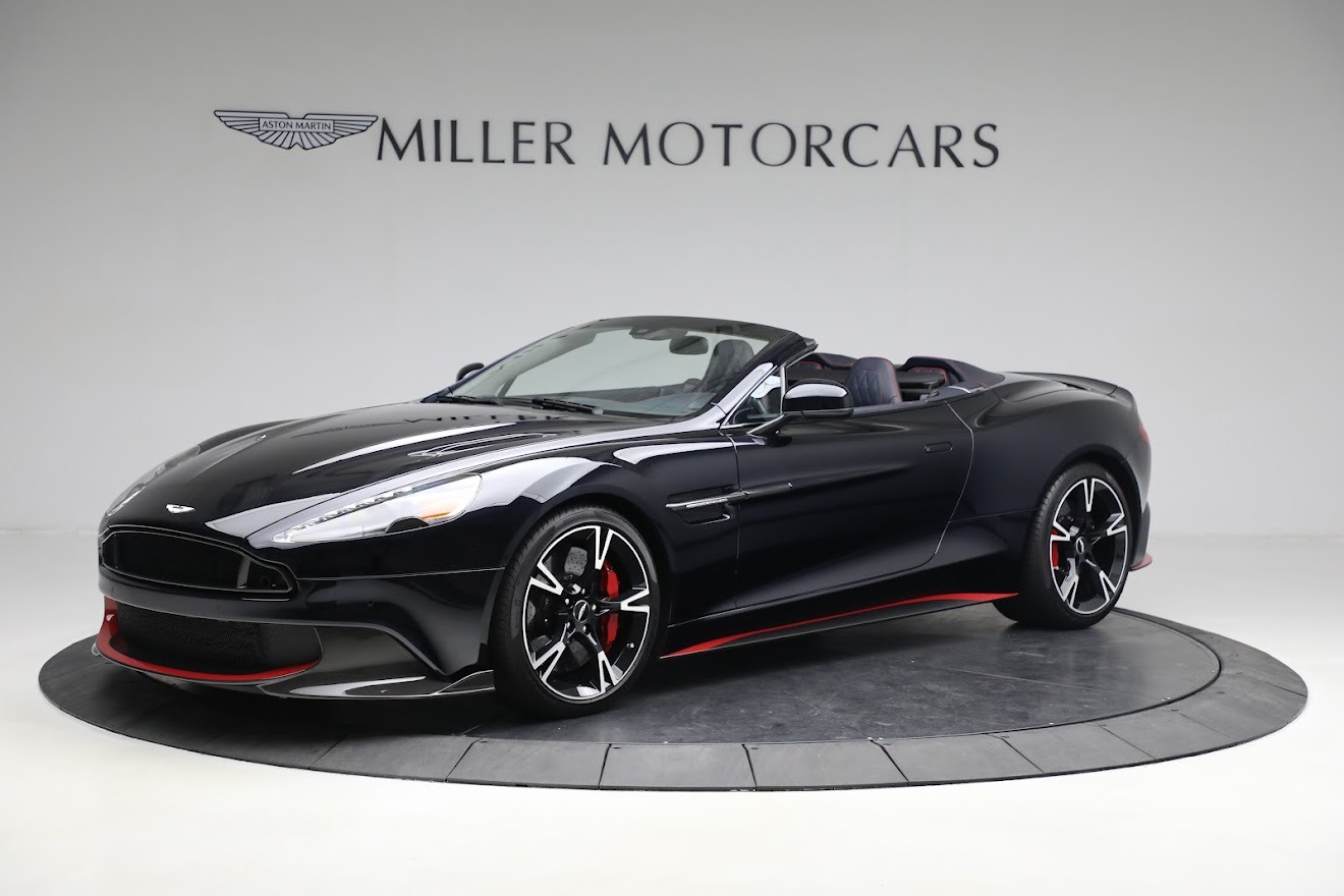 Used 2018 Aston Martin Vanquish S Volante for sale $259,900 at Bugatti of Greenwich in Greenwich CT 06830 1