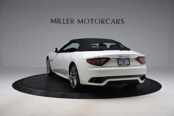 Used 2017 Maserati GranTurismo Convertible Sport for sale Sold at Bugatti of Greenwich in Greenwich CT 06830 17