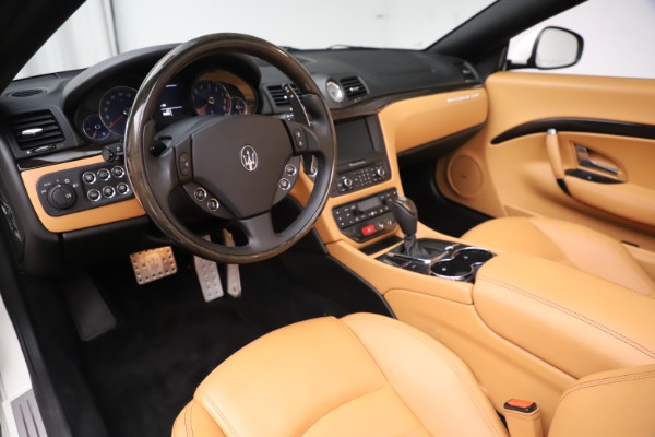 Used 2017 Maserati GranTurismo Convertible Sport for sale Sold at Bugatti of Greenwich in Greenwich CT 06830 23