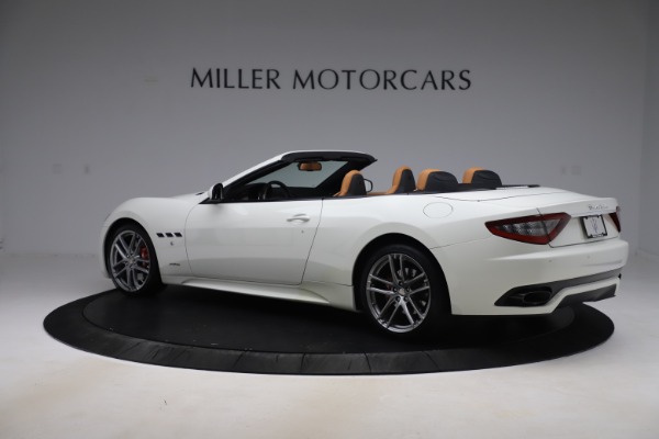 Used 2017 Maserati GranTurismo Convertible Sport for sale Sold at Bugatti of Greenwich in Greenwich CT 06830 4