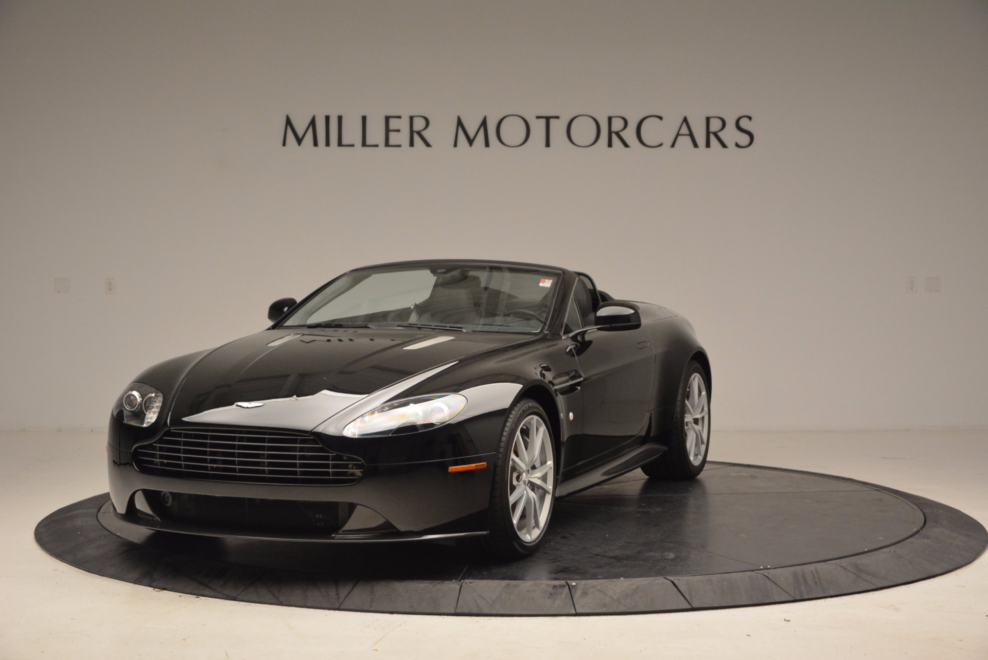 New 2016 Aston Martin V8 Vantage Roadster for sale Sold at Bugatti of Greenwich in Greenwich CT 06830 1