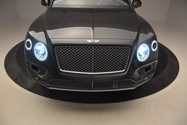 New 2018 Bentley Bentayga Signature for sale Sold at Bugatti of Greenwich in Greenwich CT 06830 19