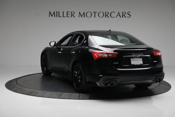 Used 2018 Maserati Ghibli S Q4 Gransport for sale Sold at Bugatti of Greenwich in Greenwich CT 06830 5