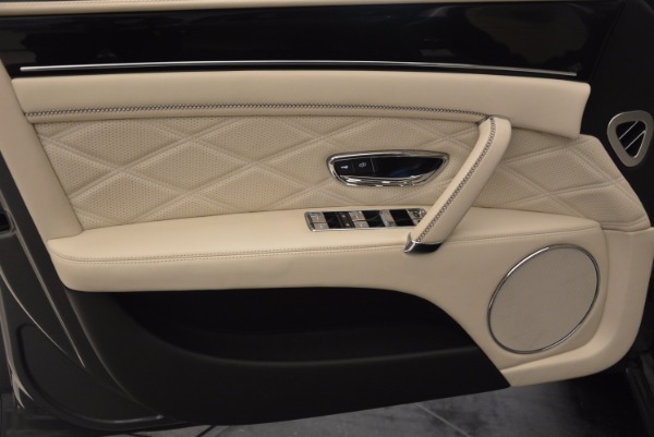 Used 2015 Bentley Flying Spur W12 for sale Sold at Bugatti of Greenwich in Greenwich CT 06830 21