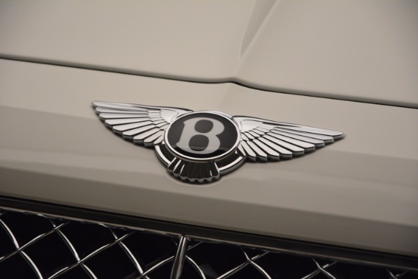 Used 2018 Bentley Bentayga Signature for sale Sold at Bugatti of Greenwich in Greenwich CT 06830 15
