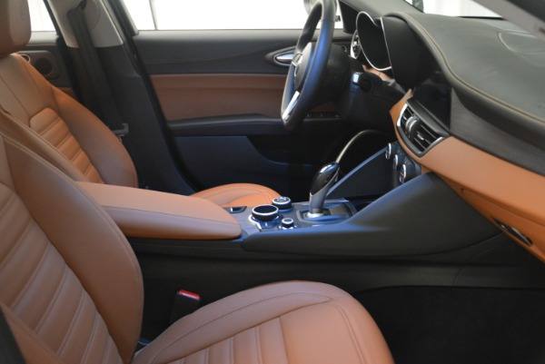 New 2018 Alfa Romeo Giulia Ti Lusso Q4 for sale Sold at Bugatti of Greenwich in Greenwich CT 06830 22