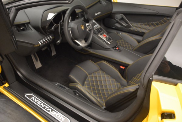 Used 2015 Lamborghini Aventador LP 700-4 Roadster for sale Sold at Bugatti of Greenwich in Greenwich CT 06830 15