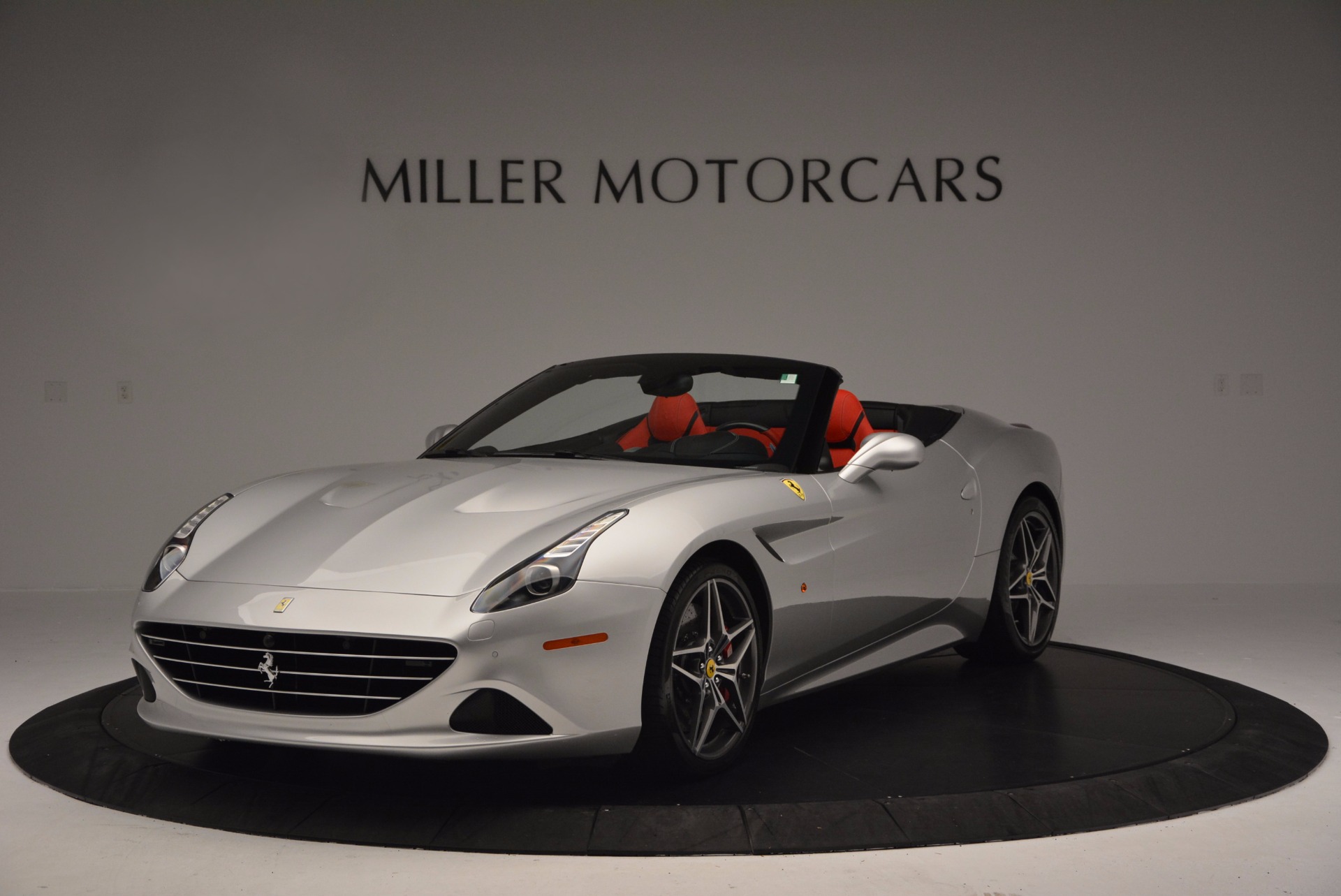 Used 2015 Ferrari California T for sale Sold at Bugatti of Greenwich in Greenwich CT 06830 1