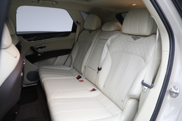 Used 2018 Bentley Bentayga Signature Edition for sale Sold at Bugatti of Greenwich in Greenwich CT 06830 19