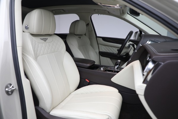 Used 2018 Bentley Bentayga Signature Edition for sale Sold at Bugatti of Greenwich in Greenwich CT 06830 22