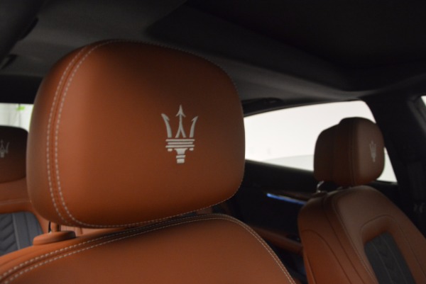 New 2018 Maserati Quattroporte S Q4 GranLusso for sale Sold at Bugatti of Greenwich in Greenwich CT 06830 17