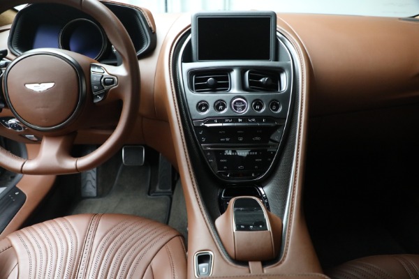 Used 2018 Aston Martin DB11 V12 for sale $127,900 at Bugatti of Greenwich in Greenwich CT 06830 19