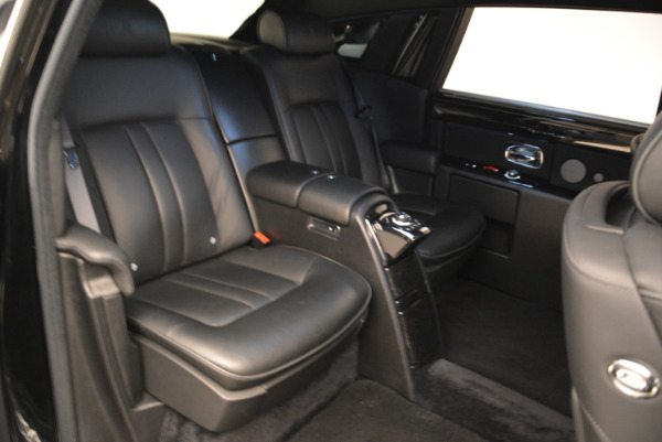 Used 2014 Rolls-Royce Phantom EWB for sale Sold at Bugatti of Greenwich in Greenwich CT 06830 14