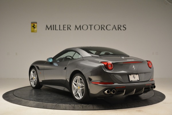 Used 2016 Ferrari California T for sale Sold at Bugatti of Greenwich in Greenwich CT 06830 17