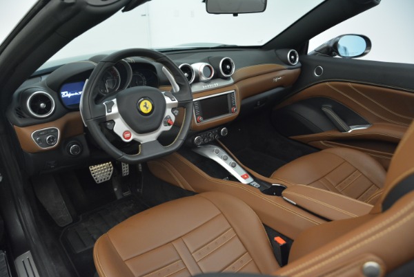 Used 2016 Ferrari California T for sale Sold at Bugatti of Greenwich in Greenwich CT 06830 25