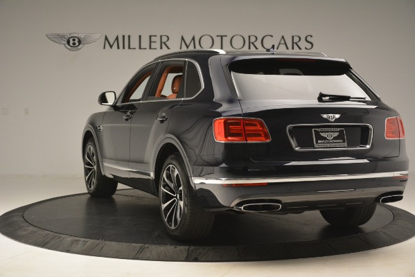Used 2018 Bentley Bentayga Signature for sale Sold at Bugatti of Greenwich in Greenwich CT 06830 6