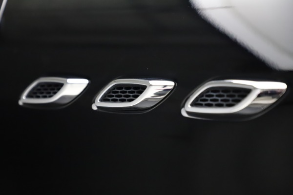 Used 2018 Maserati Levante Q4 GranSport for sale Sold at Bugatti of Greenwich in Greenwich CT 06830 17