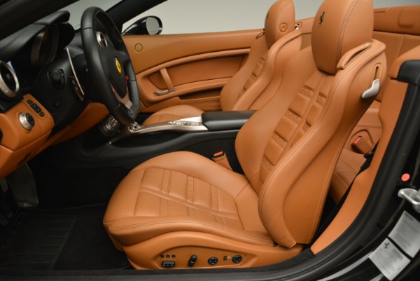 Used 2014 Ferrari California 30 for sale Sold at Bugatti of Greenwich in Greenwich CT 06830 26