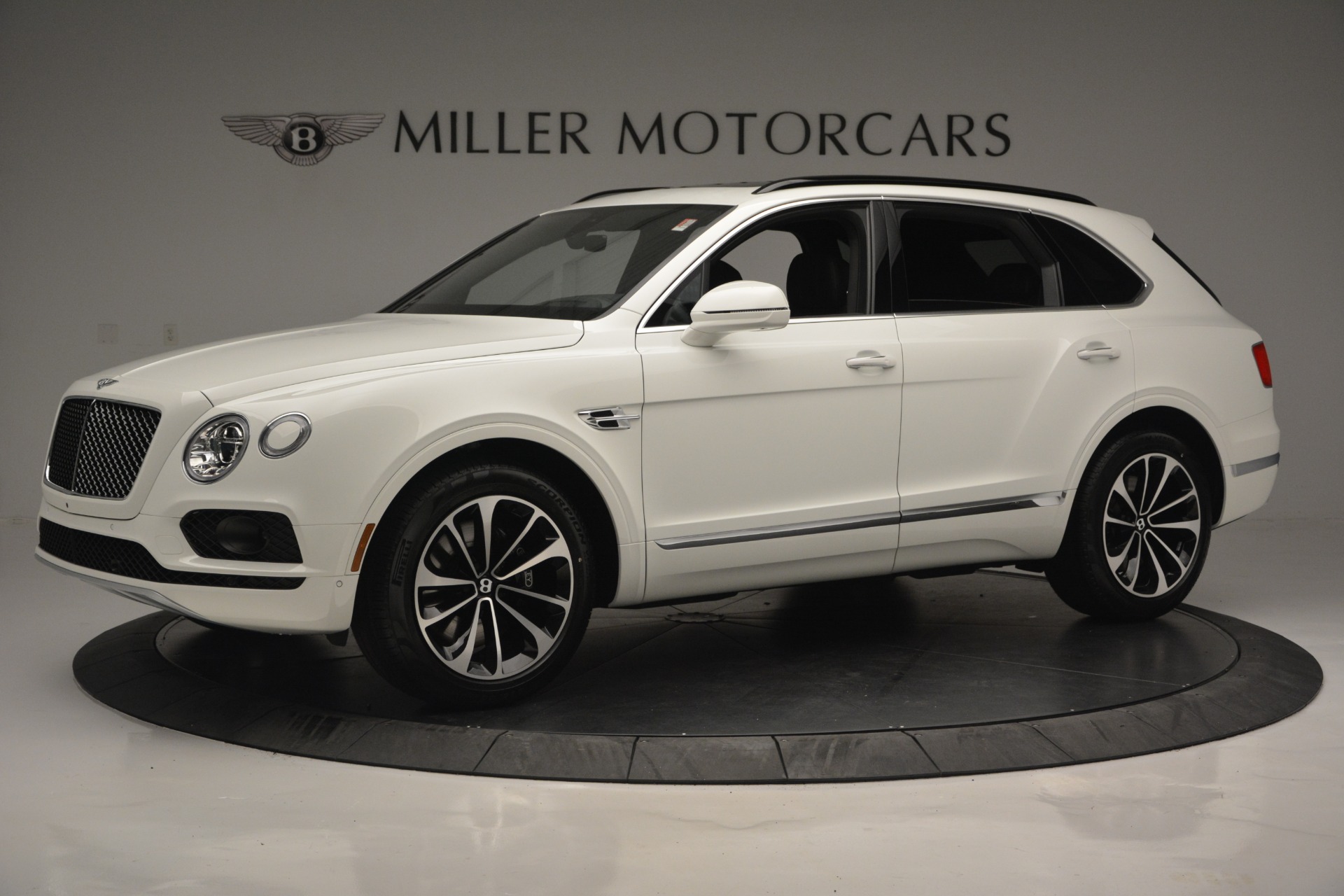 Used 2019 Bentley Bentayga V8 for sale Sold at Bugatti of Greenwich in Greenwich CT 06830 1