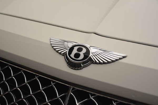 Used 2018 Bentley Bentayga Signature for sale Sold at Bugatti of Greenwich in Greenwich CT 06830 15