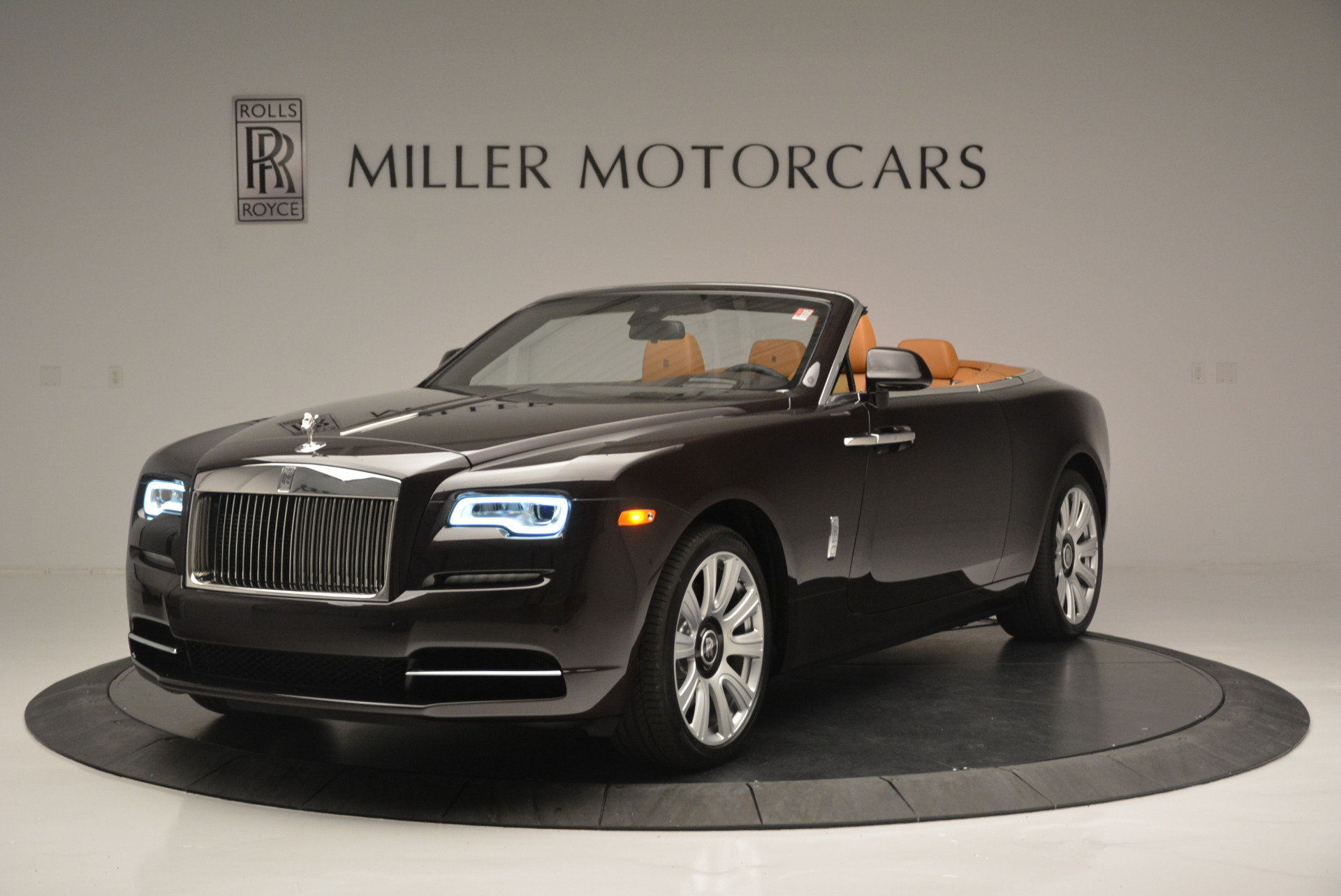 Used 2018 Rolls-Royce Dawn for sale Sold at Bugatti of Greenwich in Greenwich CT 06830 1