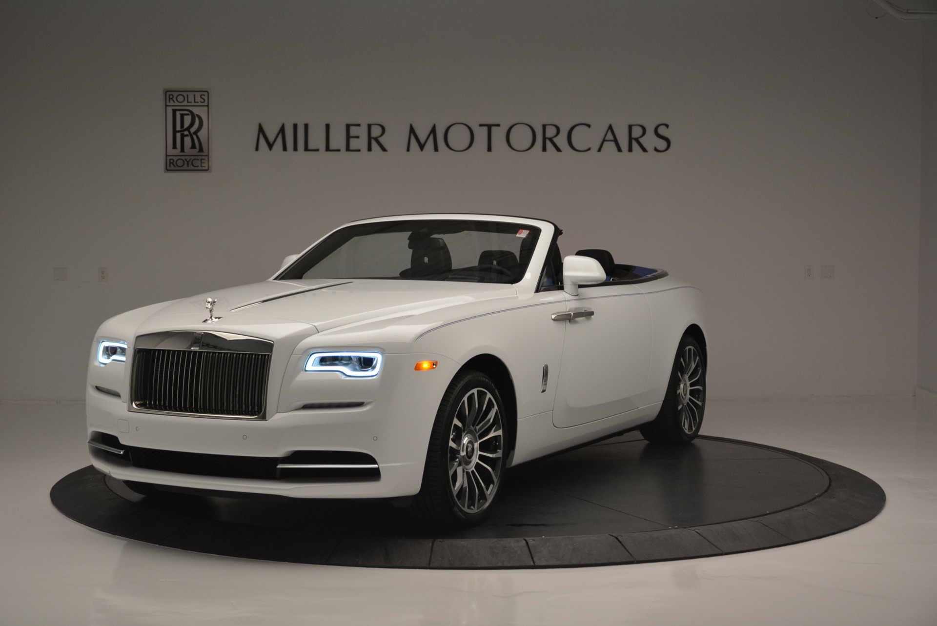 Used 2018 Rolls-Royce Dawn for sale Sold at Bugatti of Greenwich in Greenwich CT 06830 1