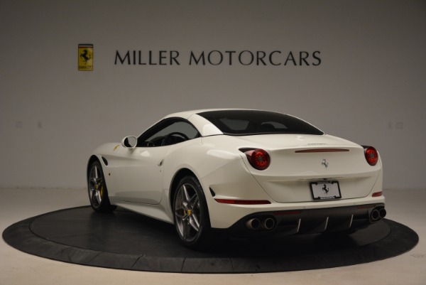 Used 2015 Ferrari California T for sale Sold at Bugatti of Greenwich in Greenwich CT 06830 17