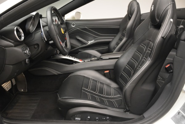 Used 2015 Ferrari California T for sale Sold at Bugatti of Greenwich in Greenwich CT 06830 26