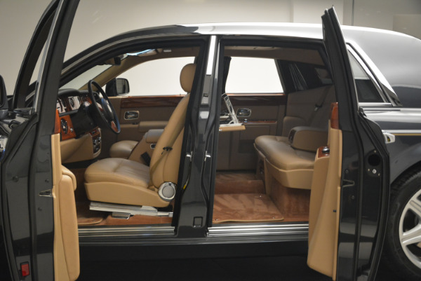 Used 2013 Rolls-Royce Phantom for sale Sold at Bugatti of Greenwich in Greenwich CT 06830 12