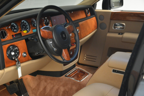 Used 2013 Rolls-Royce Phantom for sale Sold at Bugatti of Greenwich in Greenwich CT 06830 15