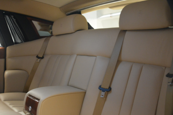 Used 2013 Rolls-Royce Phantom for sale Sold at Bugatti of Greenwich in Greenwich CT 06830 20