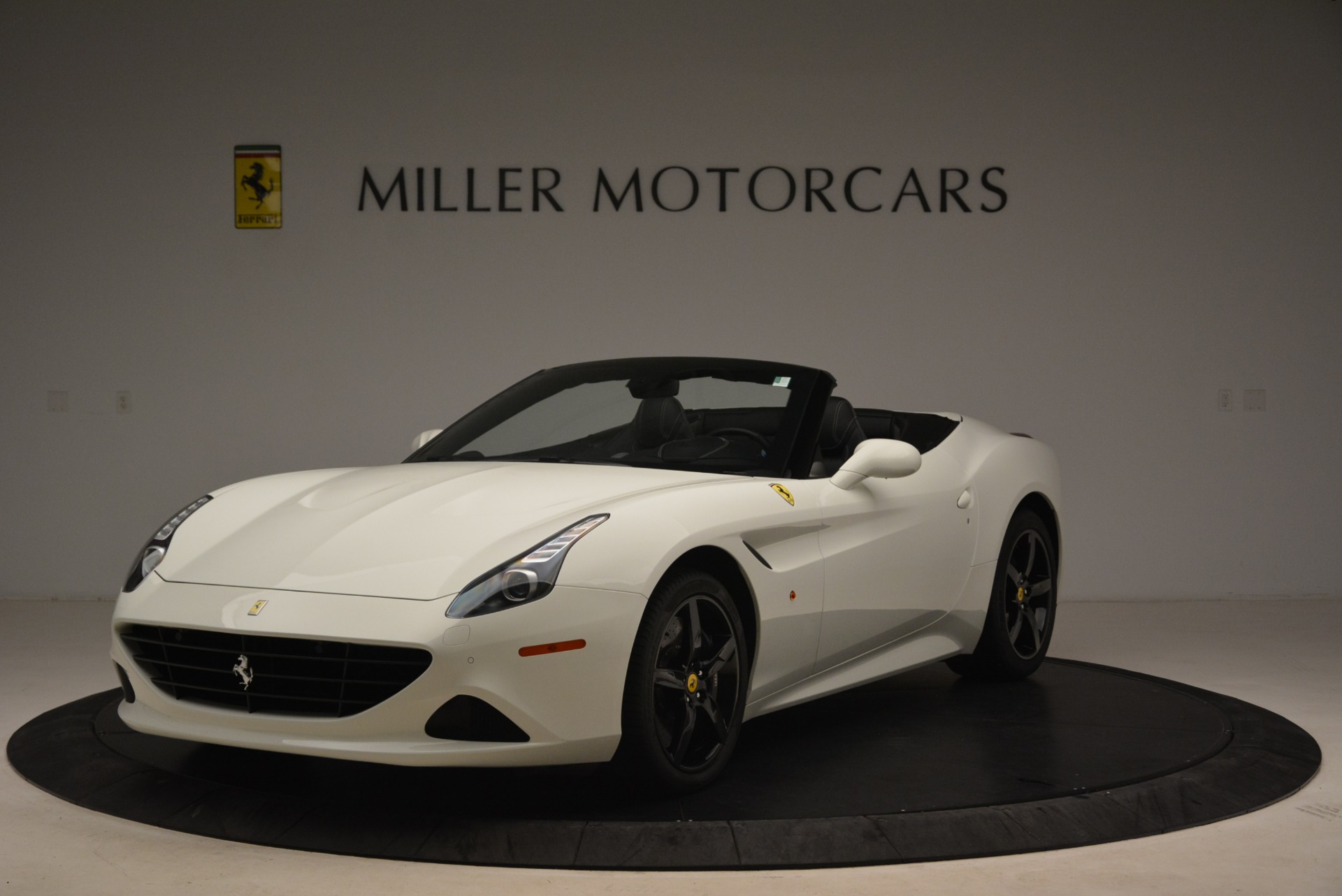 Used 2016 Ferrari California T for sale Sold at Bugatti of Greenwich in Greenwich CT 06830 1