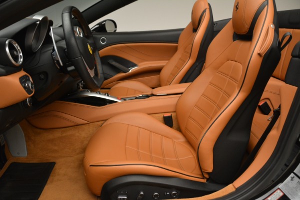 Used 2015 Ferrari California T for sale Sold at Bugatti of Greenwich in Greenwich CT 06830 26