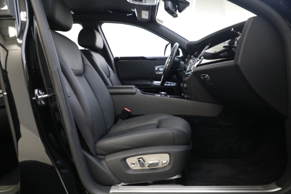 Used 2016 Rolls-Royce Ghost Series II for sale $169,900 at Bugatti of Greenwich in Greenwich CT 06830 25