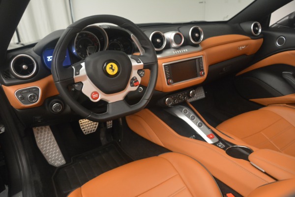 Used 2015 Ferrari California T for sale Sold at Bugatti of Greenwich in Greenwich CT 06830 25