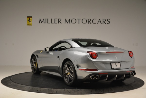 Used 2018 Ferrari California T for sale Sold at Bugatti of Greenwich in Greenwich CT 06830 17